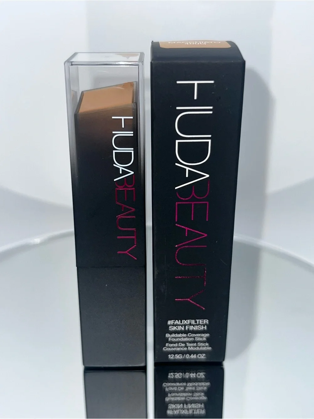 Huda Beauty #FauxFilter Skin Finish Foundation Stick 400G Macchiato NEW
